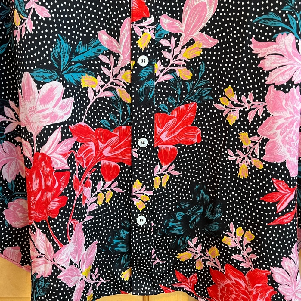 Tell Your Friends Button-Up Top in Alicia Print - Picture 4 of 8